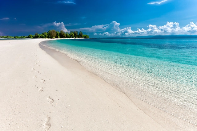 Top 10 Best Beaches in the World image